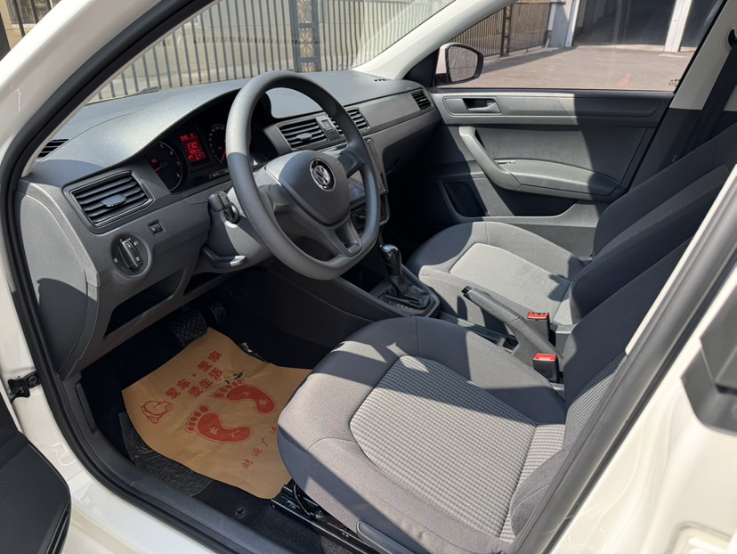 Volkswagen Santana 2018 car image #4
