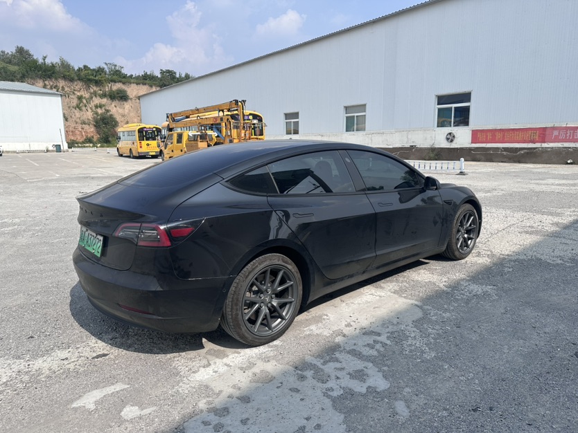Tesla Model 3 2022 car image #5