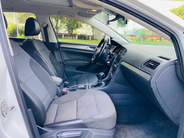 Volkswagen Golf 2018 car image #7