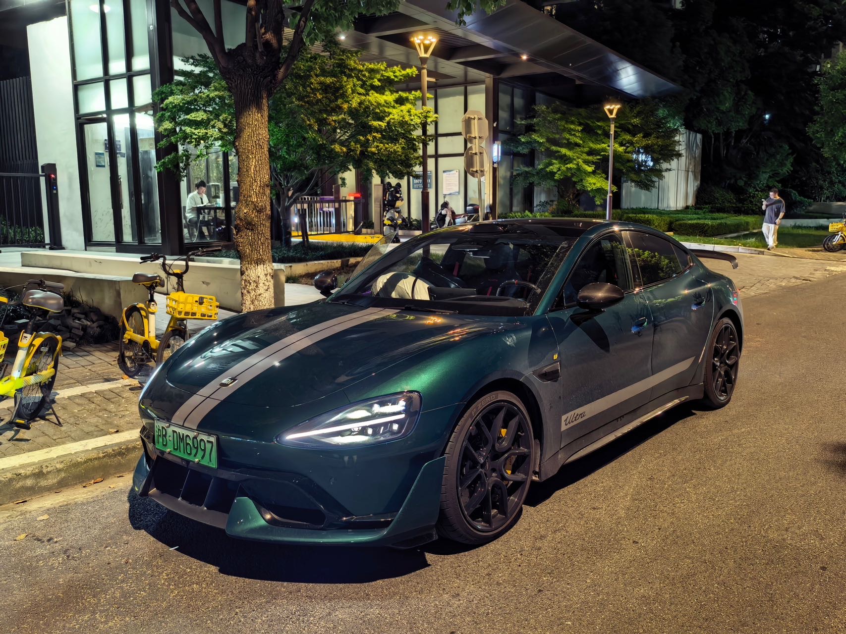 MI SU7 Ultra 2025 car image 