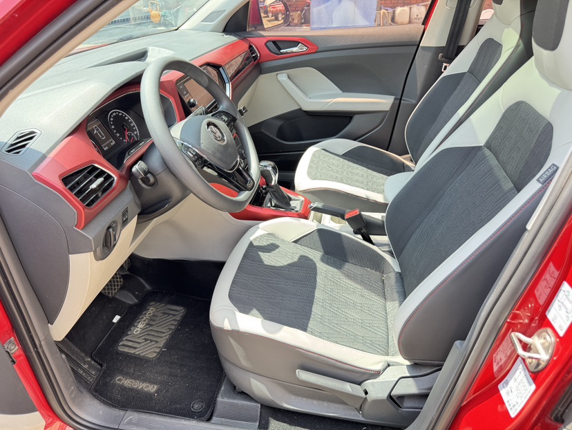 Volkswagen T-Cross 2020 car image #7