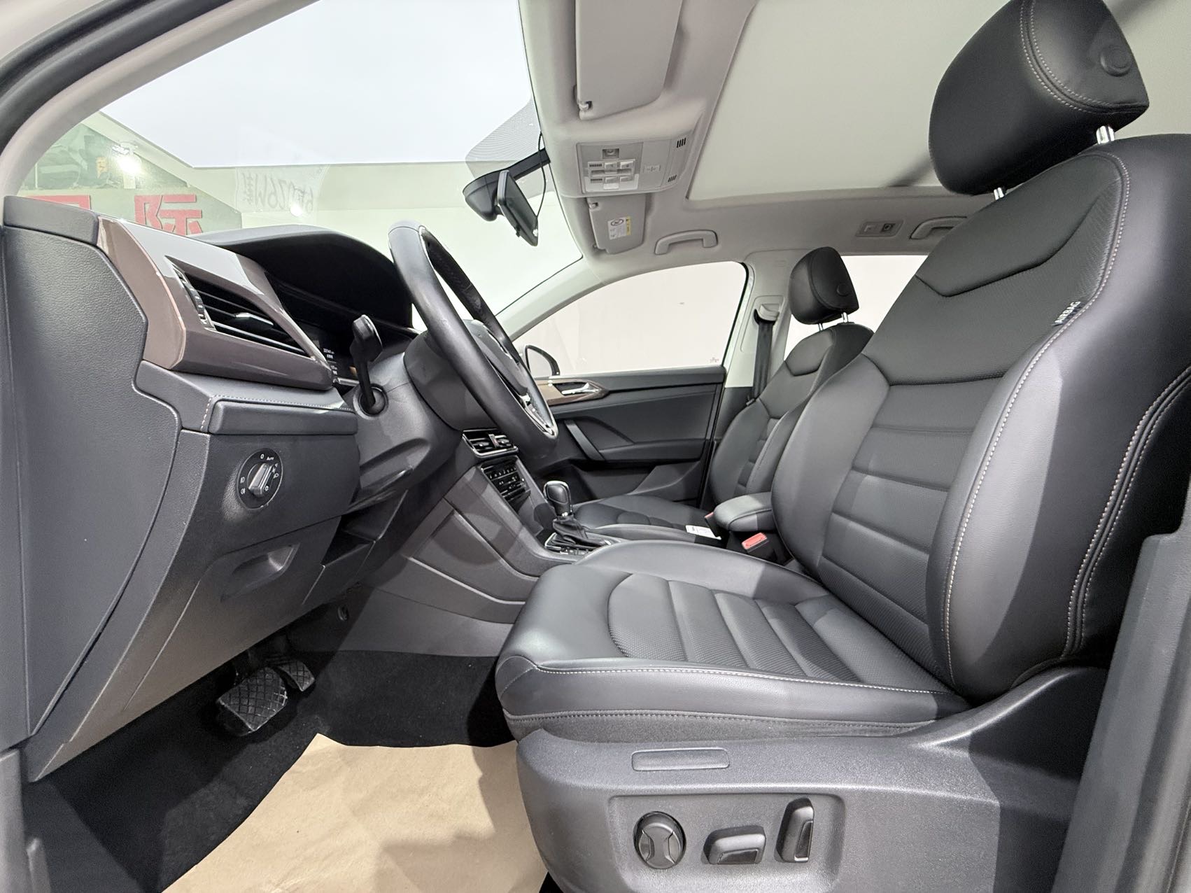 Volkswagen Tharu 2022 car image #7