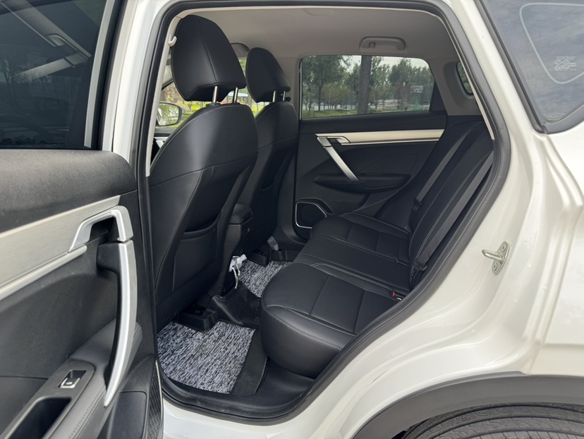 GEELY Coolray 2025 #9 GEELY Coolray 2025 car image #9