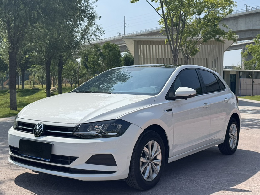 Volkswagen Polo 2023 car image 