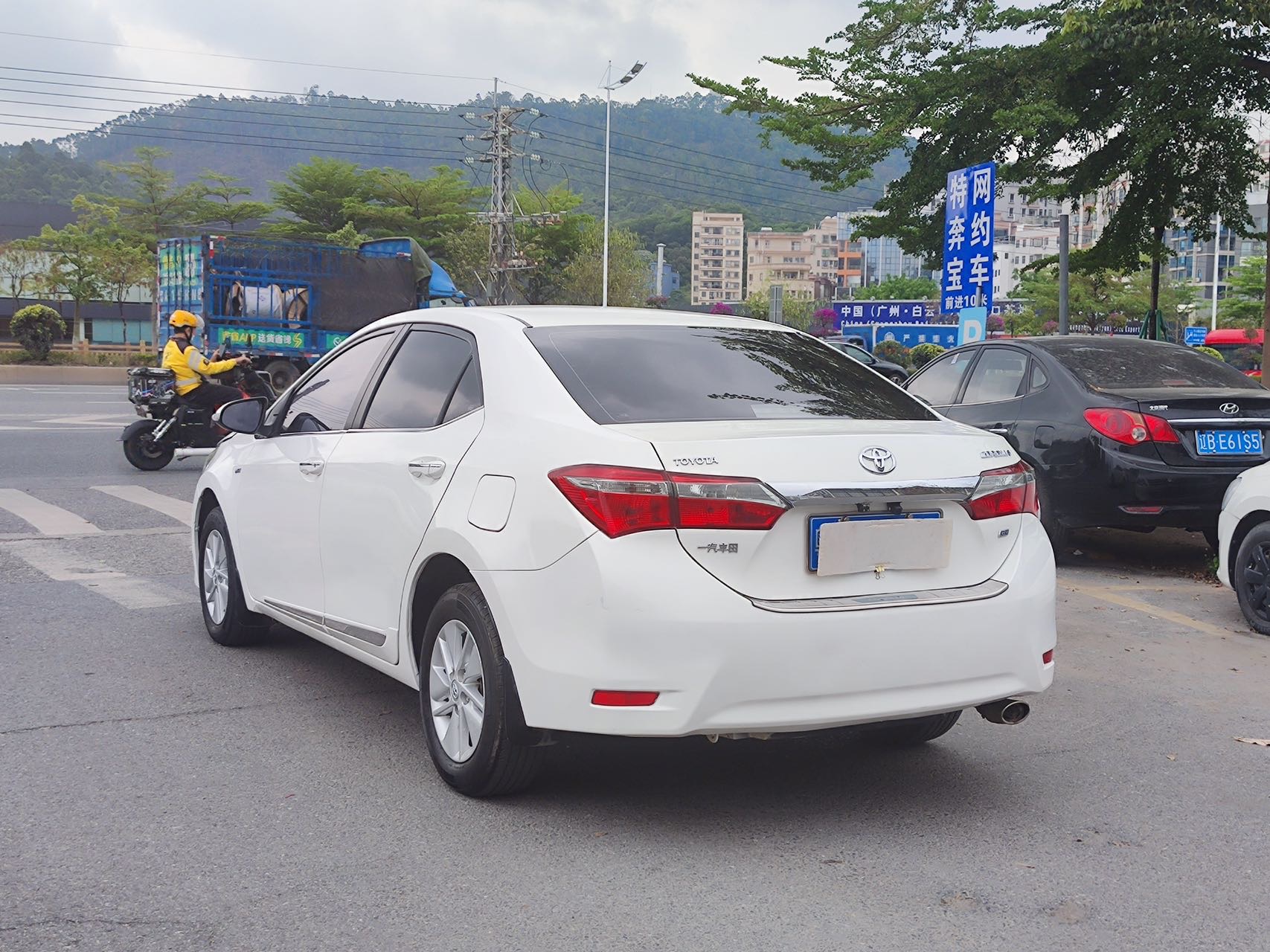 Toyota Corolla 2017 car image #9
