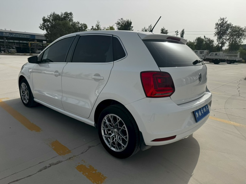 Volkswagen Polo 2015 #3 Volkswagen Polo 2015 car image #3