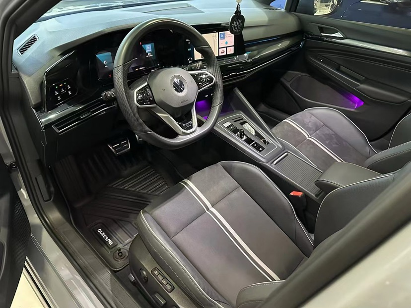 Volkswagen Golf 2024 car image #4