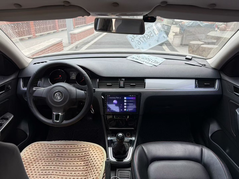 Volkswagen Bora 2014 car image #6