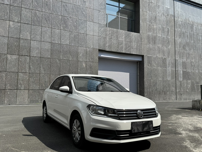 Volkswagen Santana 2018 car image #3