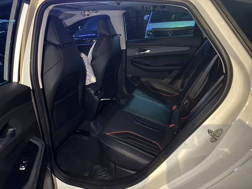 GEELY Binray 2026 #4 GEELY Binray 2026 car image #4