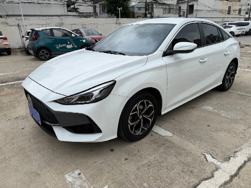 MG 5 2025 imagen de coche 