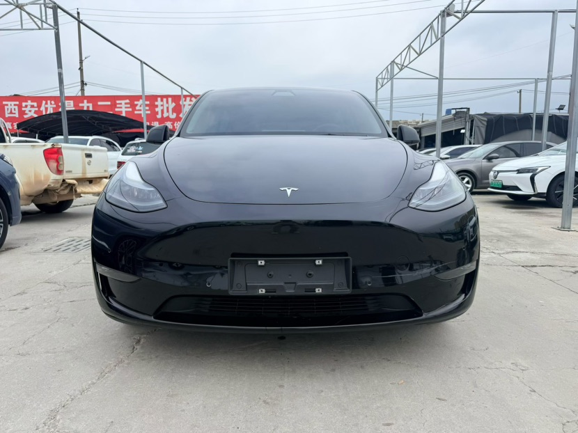 Tesla Model Y 2022 #2 Tesla Model Y 2022 car image #2