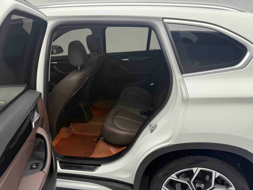 BMW X1 2019 #6 BMW X1 2019 car image #6