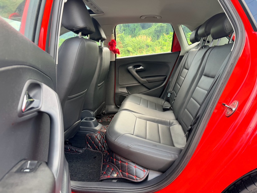 Volkswagen Polo 2017 car image #6
