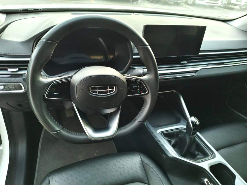 GEELY Emgrand 2022 car image #3