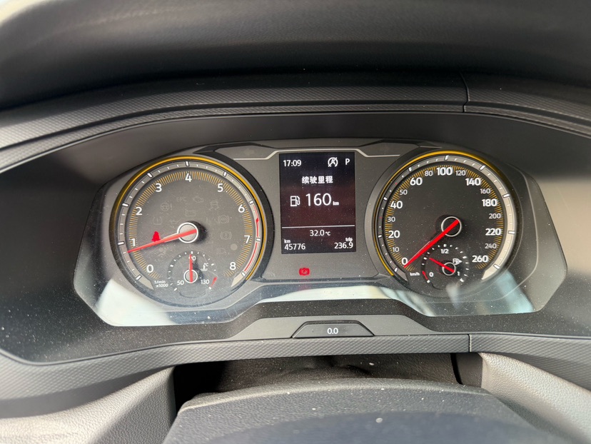 Volkswagen Tharu 2019 car image #9