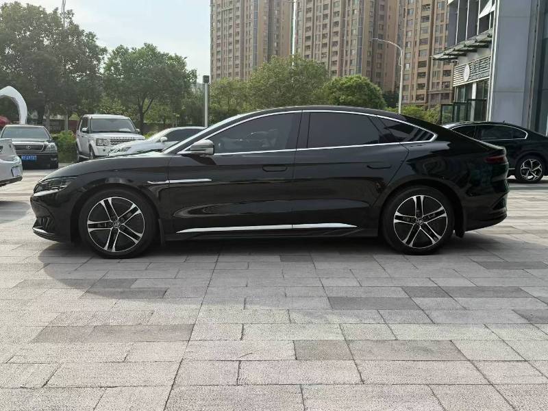BYD Han 2023 #3 BYD Han 2023 car image #3