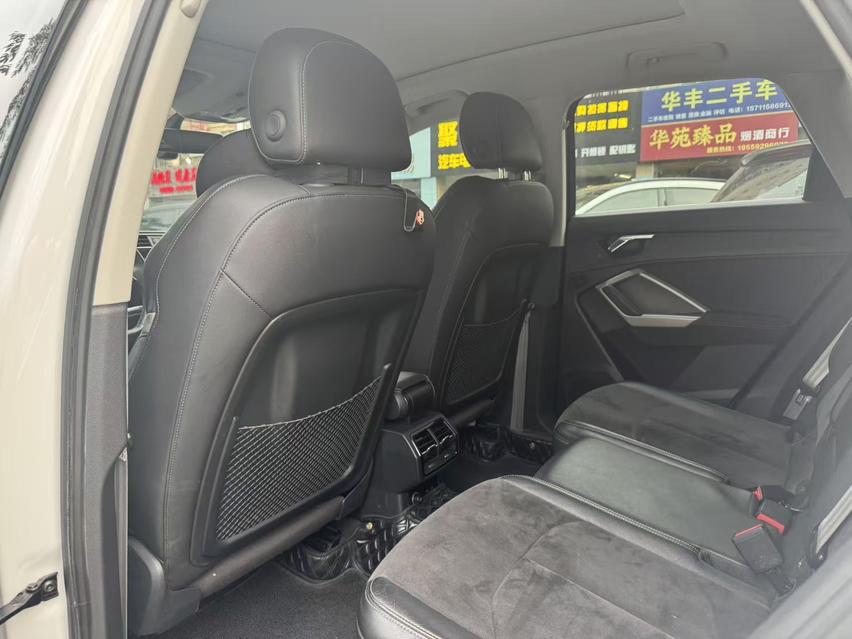 Audi Q3 2020 car image #8
