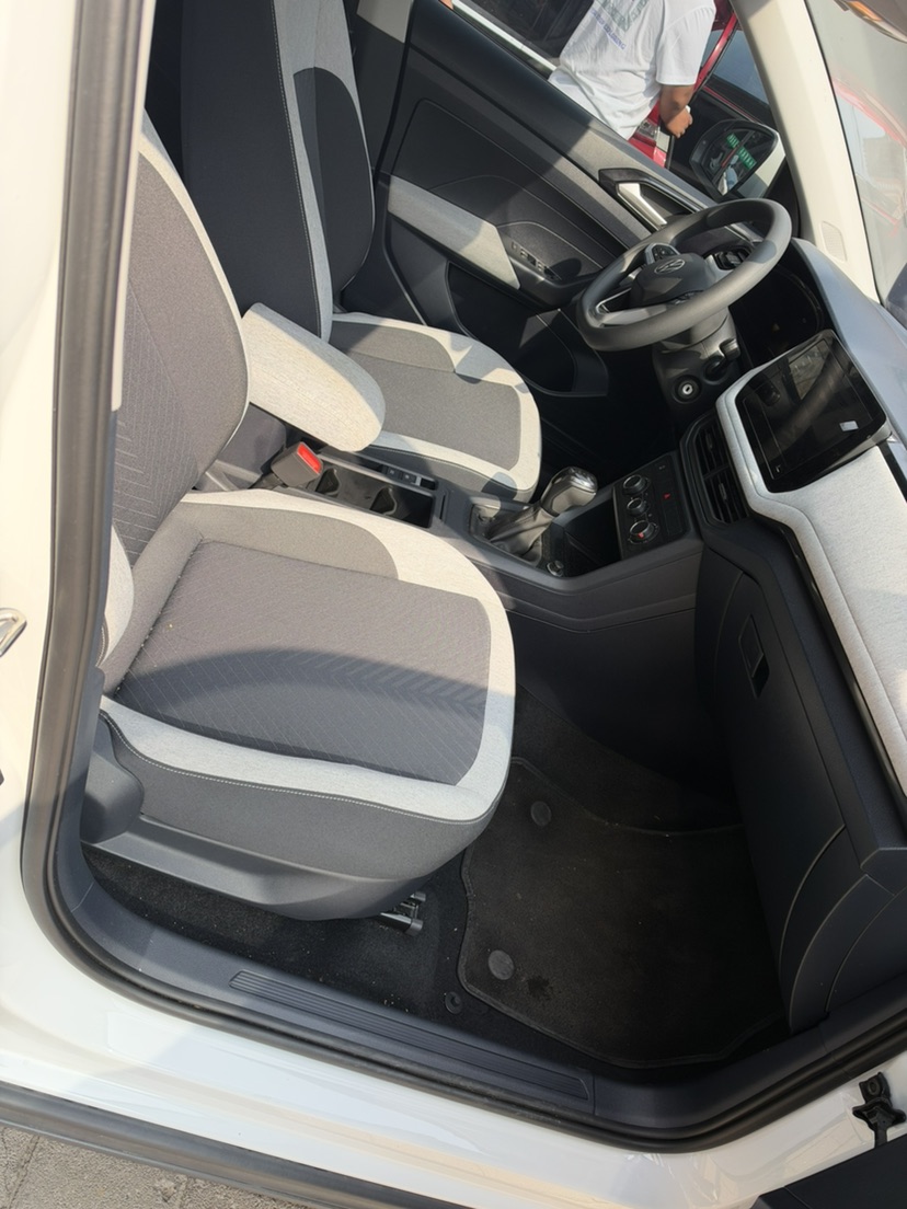 Volkswagen Tharu 2025 #3 Volkswagen Tharu 2025 car image #3