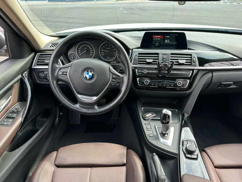 BMW 3 Series 2018 #8 BMW 3 Series 2018 car image #8