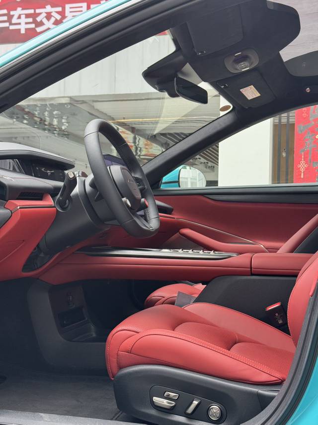 MI SU7 2025 car image #4