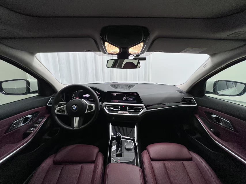 BMW 3 Series 2022 car image #9