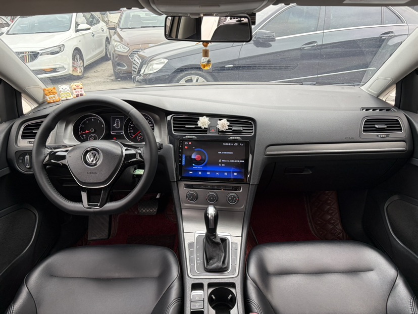 Volkswagen Golf 2015 car image #6