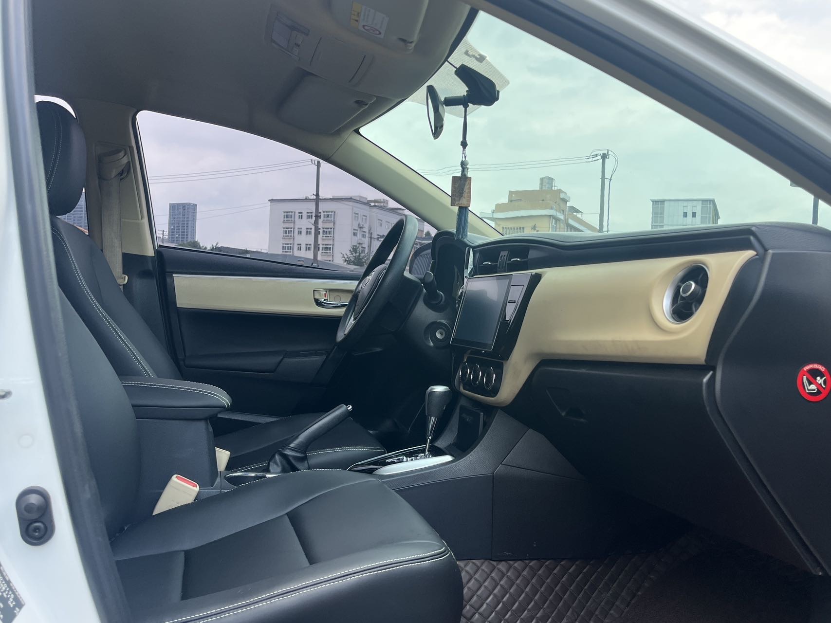 Toyota Corolla 2017 #14 Toyota Corolla 2017 car image #14
