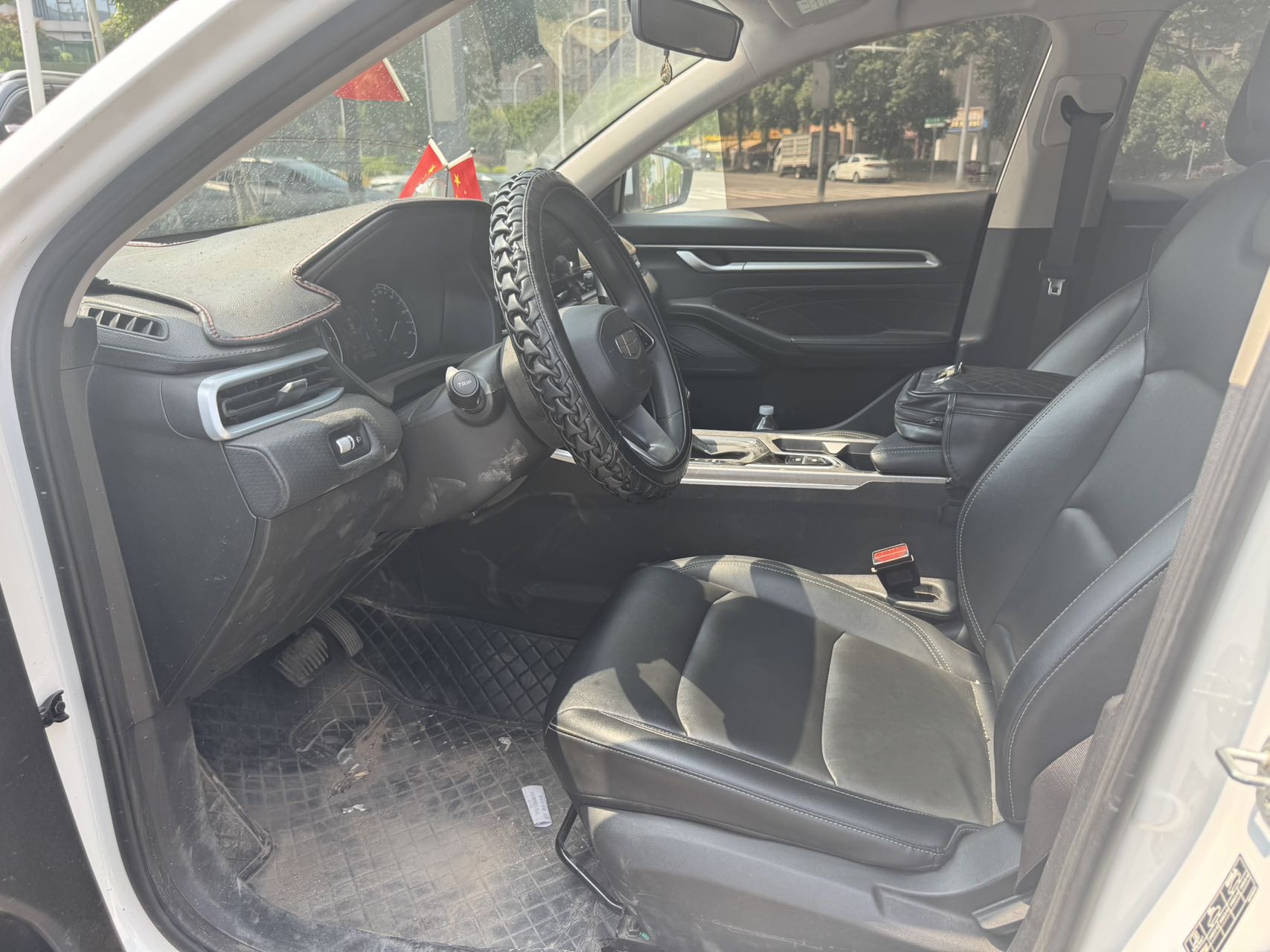 GEELY Emgrand 2024 car image #7