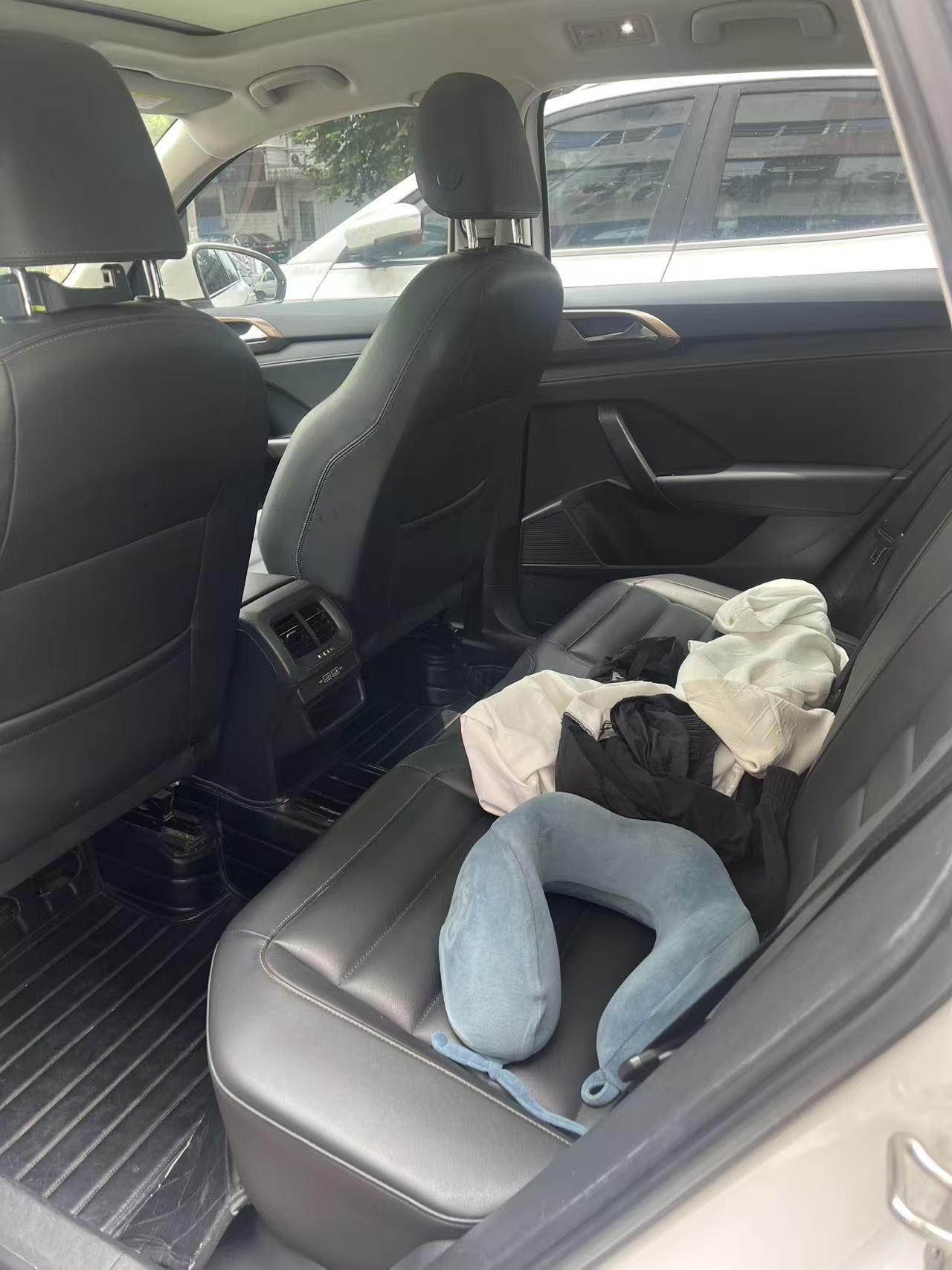 Volkswagen Tharu 2019 car image #5