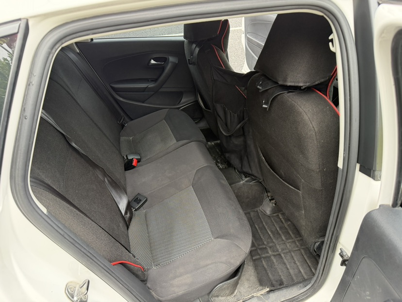 Volkswagen Polo 2013 car image #8