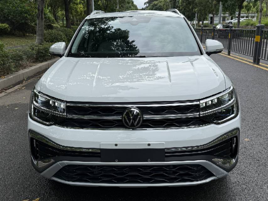 Volkswagen Tharu 2024 car image #2