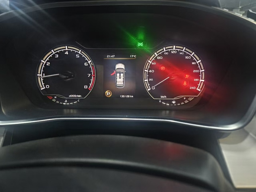 GEELY Coolray 2022 car image #9