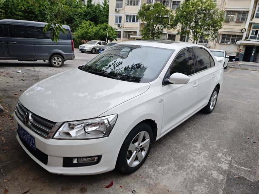 Volkswagen Santana 2014 car image 
