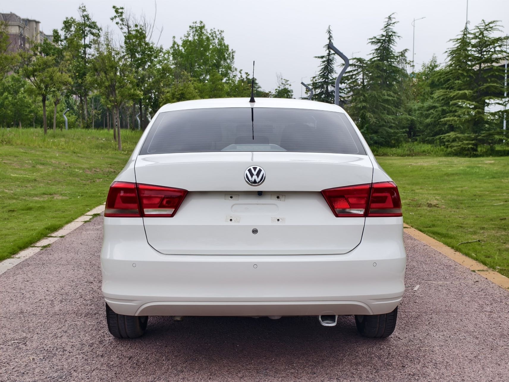 Volkswagen Santana 2016 car image #9