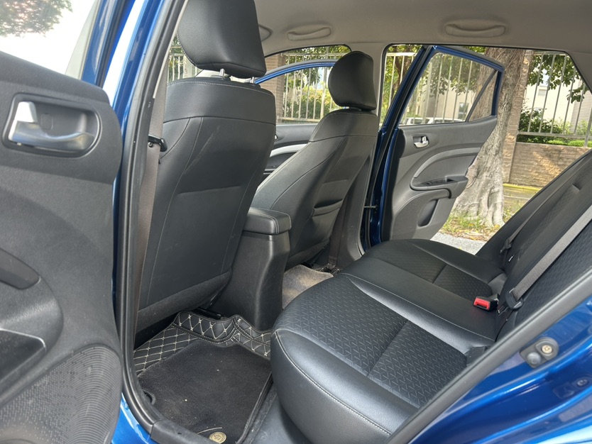 Kia KX1 2019 car image #3
