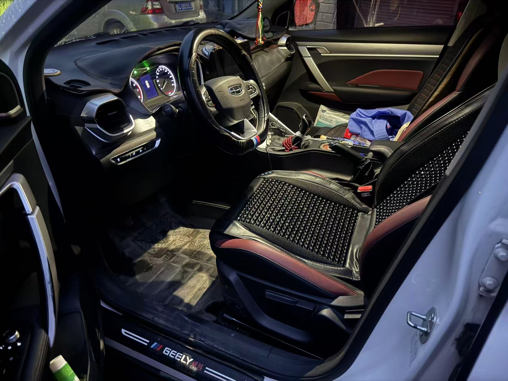 GEELY Coolray 2022 car image #4