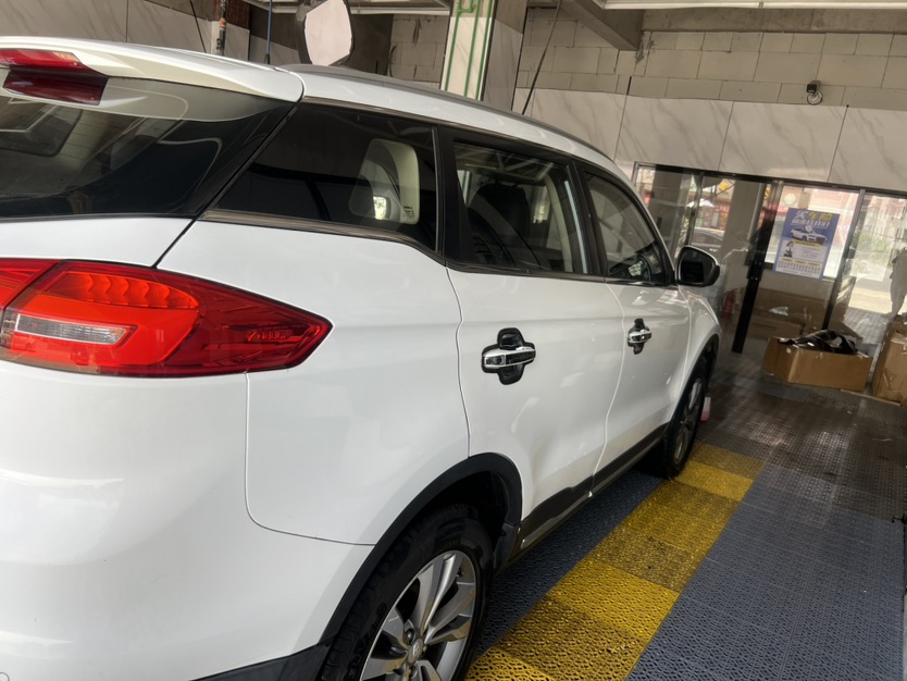 GEELY Boyue 2017 #2 GEELY Boyue 2017 car image #2
