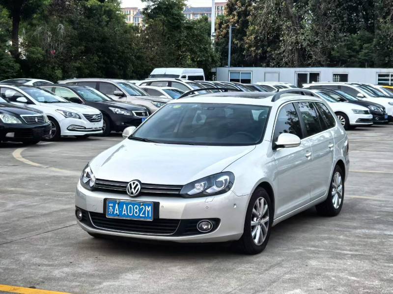 Volkswagen Golf (Imported) 2011 car image 