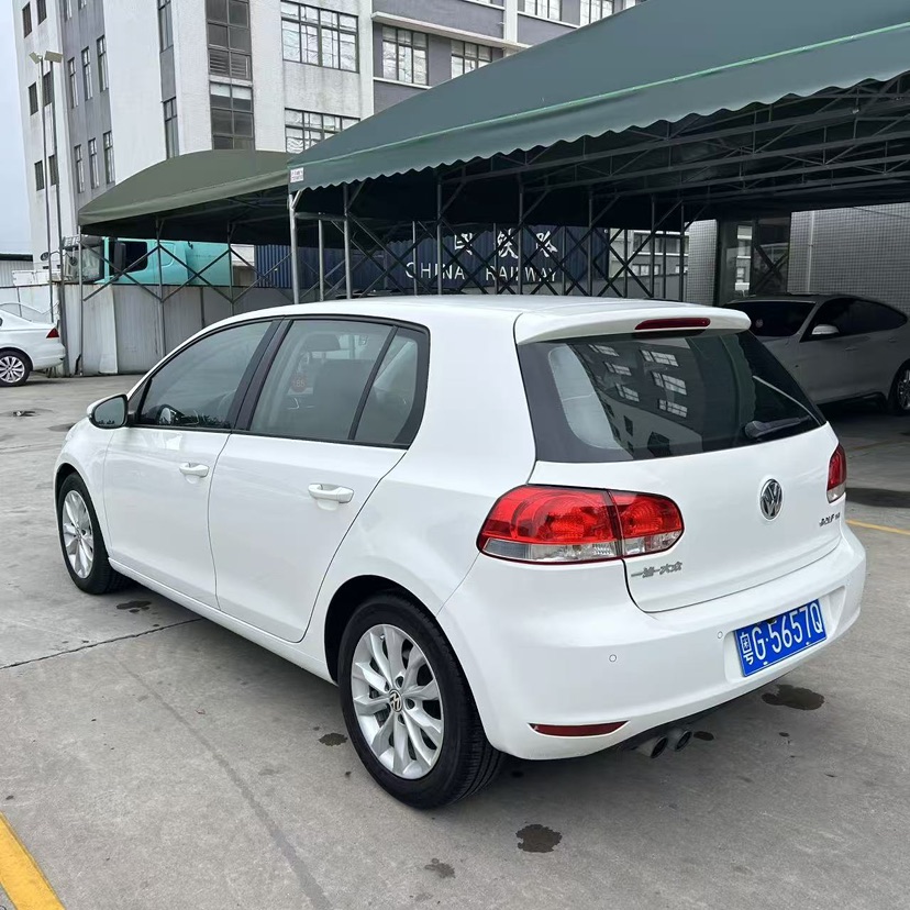 Volkswagen Golf 2014 car image #8