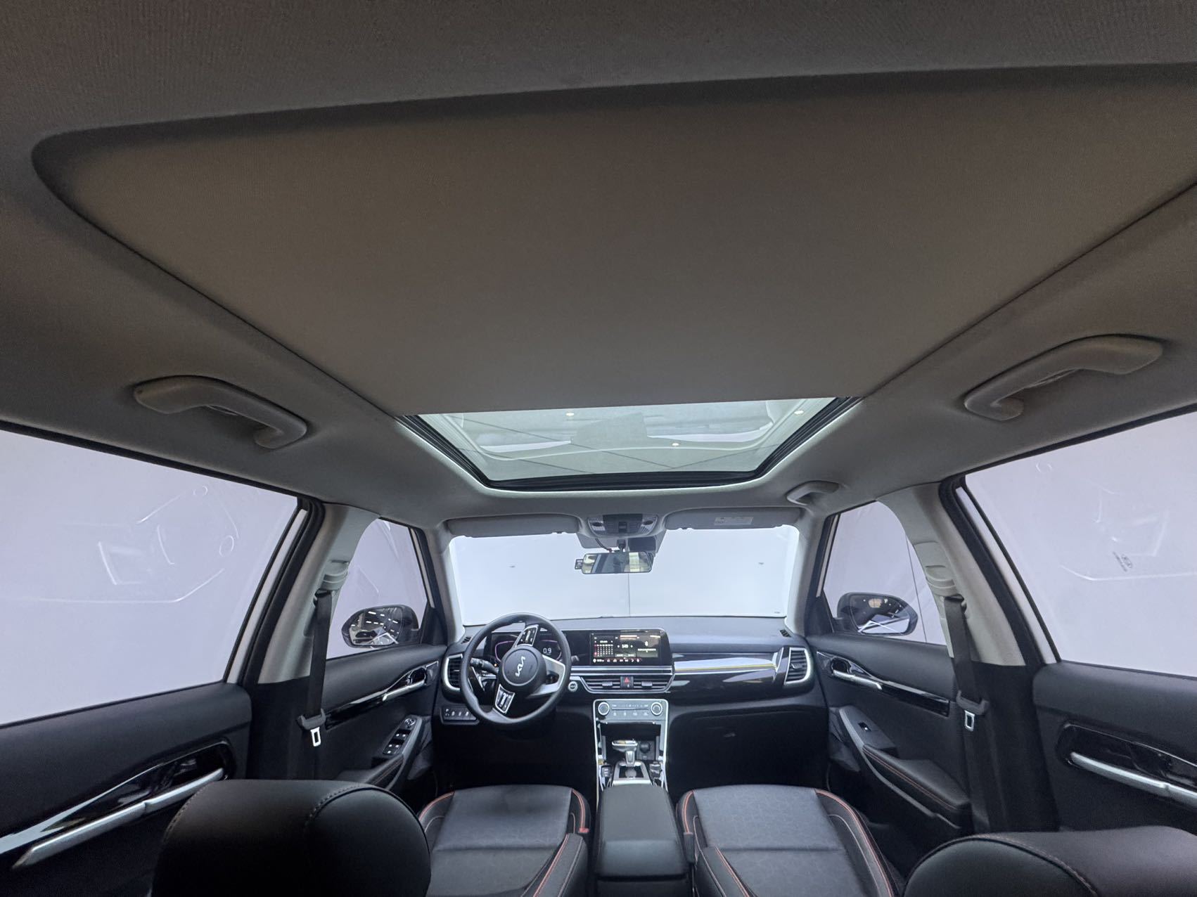 Kia Seltos 2023 car image #16