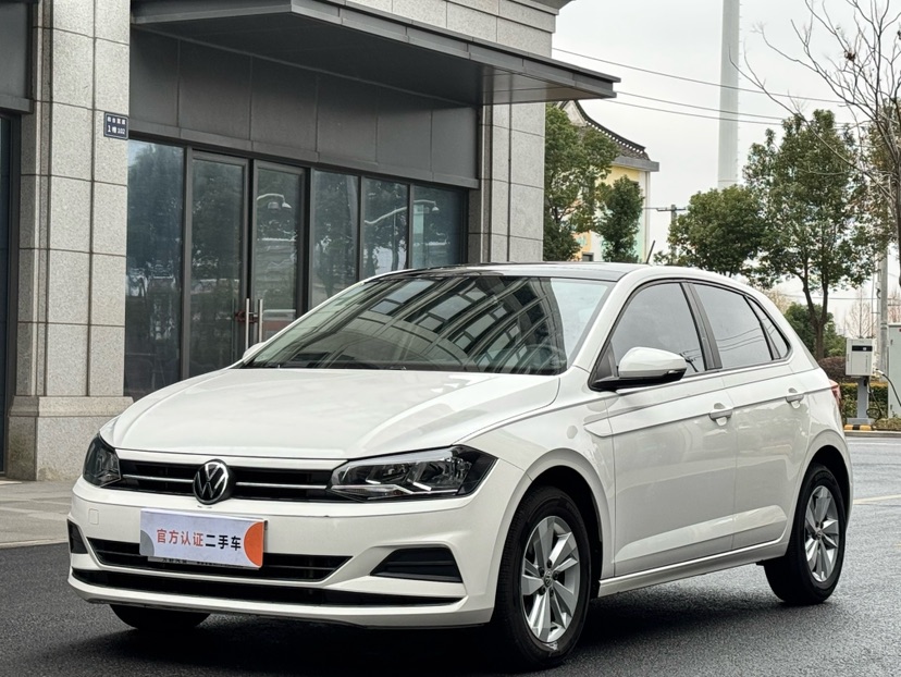 Volkswagen Polo 2021 car image 