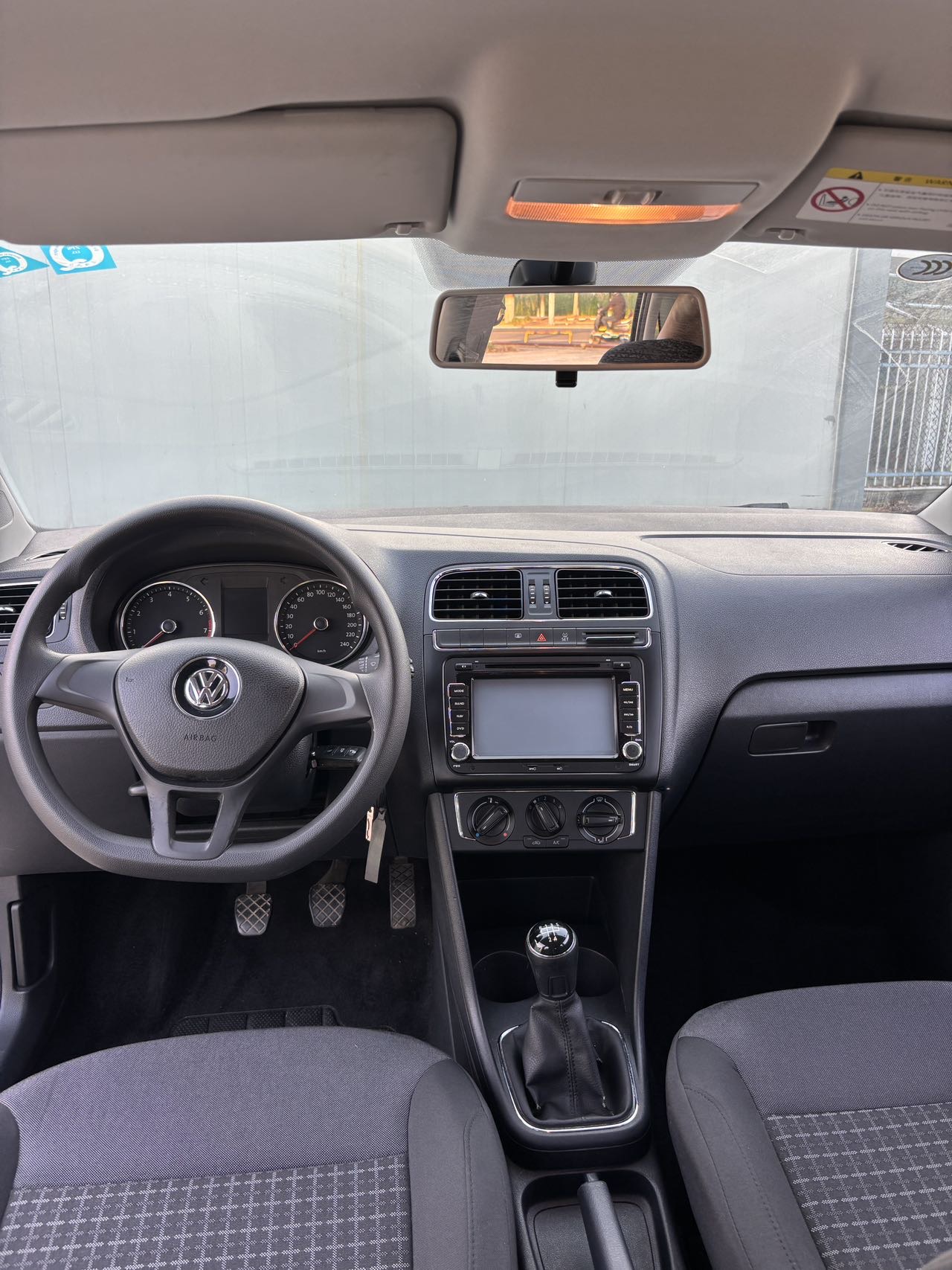 Volkswagen Polo 2015 #6 Volkswagen Polo 2015 car image #6