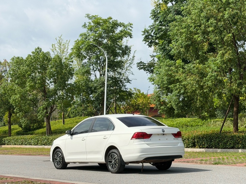 Volkswagen Santana 2019 car image #9