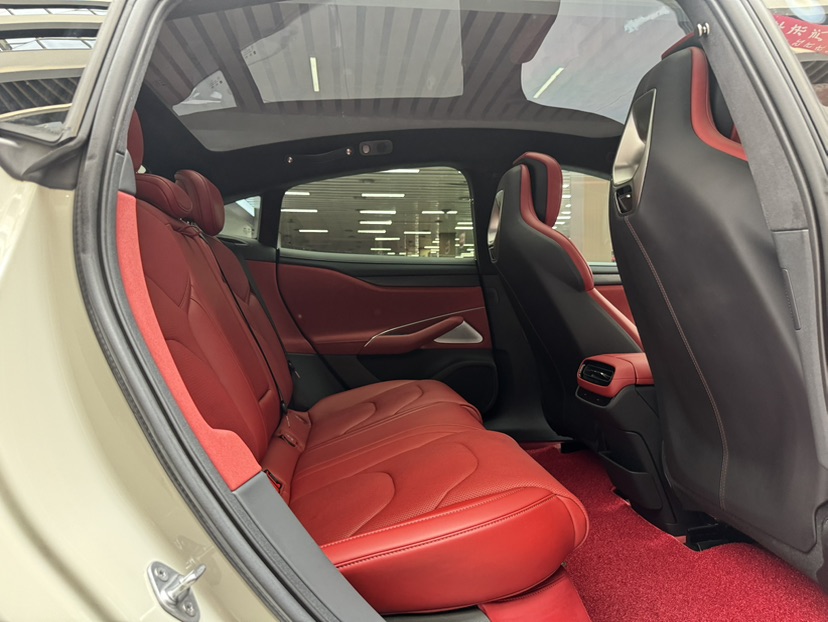 MI SU7 2024 car image #23