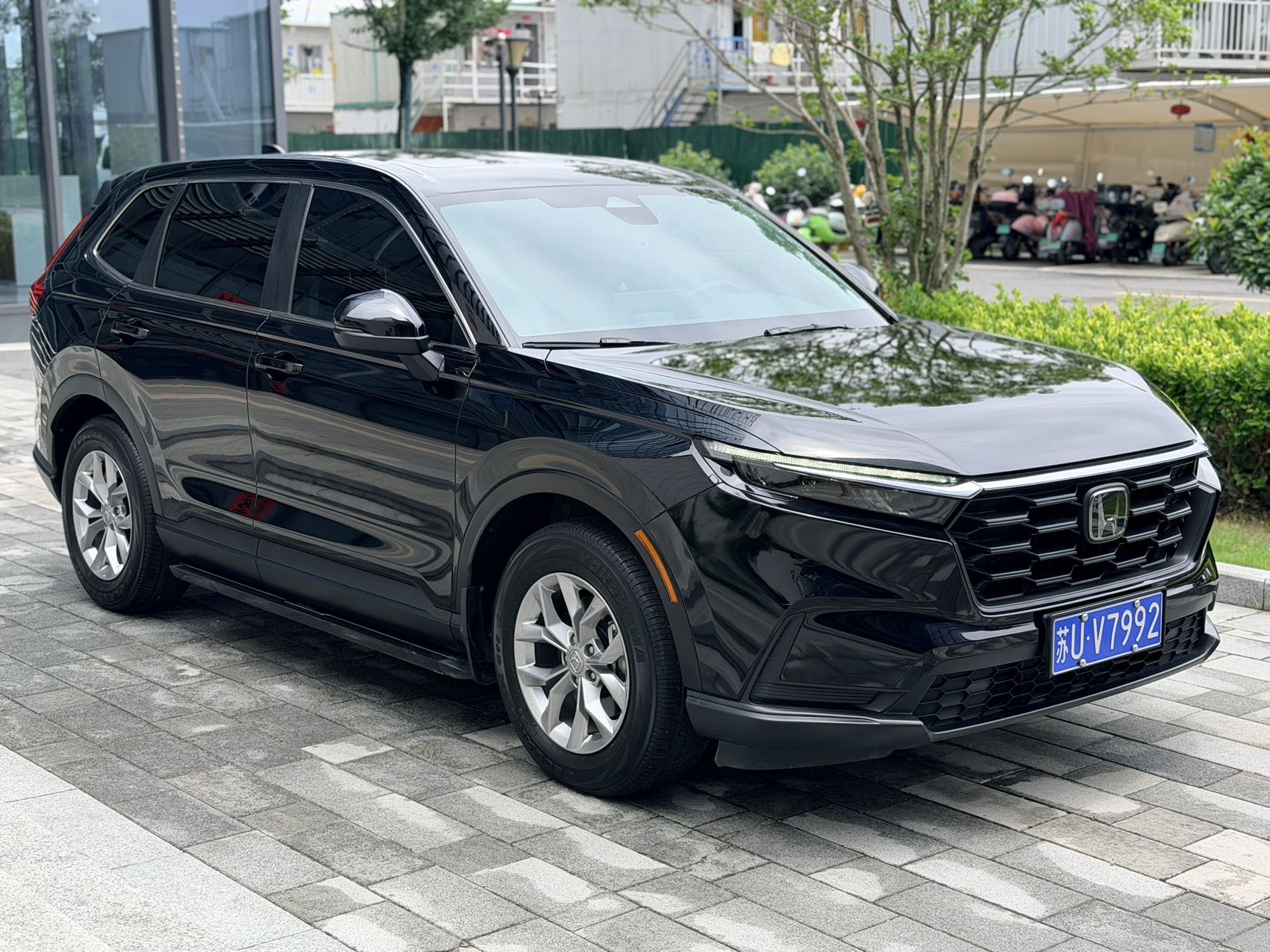 Honda CR-V 2023 #2 Honda CR-V 2023 car image #2