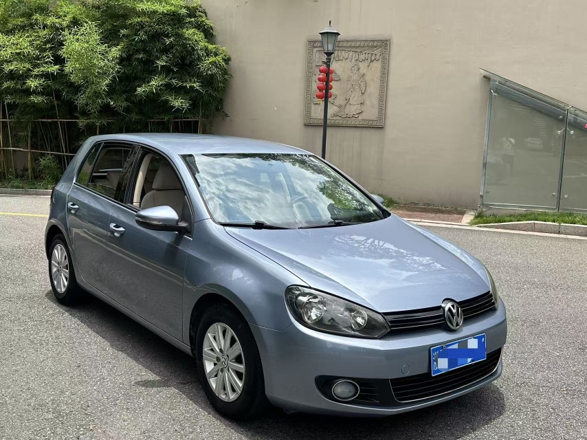 Volkswagen Golf 2013 car image #3