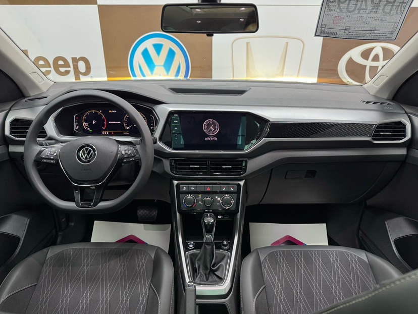 Volkswagen T-Cross 2022 #9 Volkswagen T-Cross 2022 car image #9
