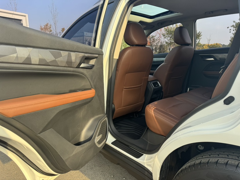 GEELY Vision X6 2023 car image #8
