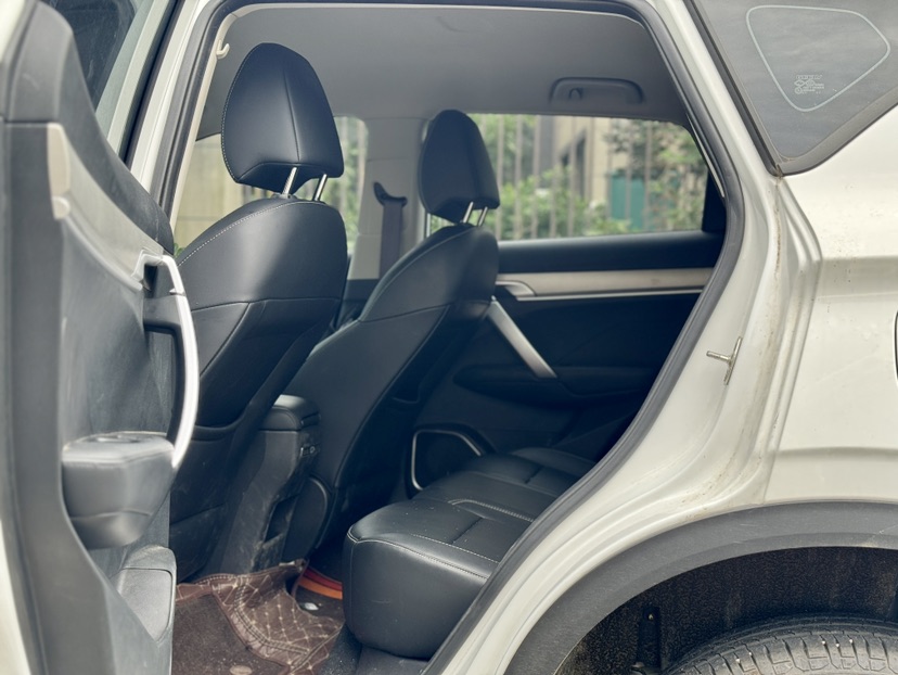 GEELY Coolray 2025 car image #5
